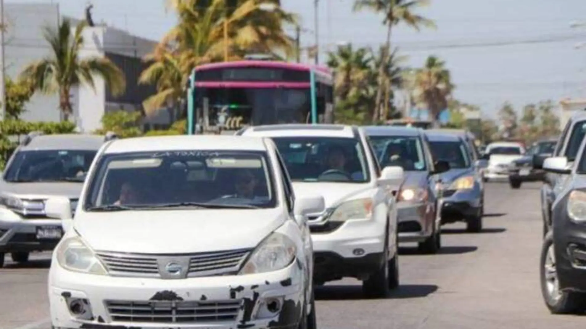 Piden a los conductores manejar con precaución en zonas escolares de Los Cabos